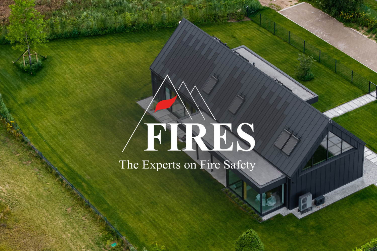 Najwyższa klasa niepalności w Europie – certyfikat BROOF (t4) dla SOLROOF