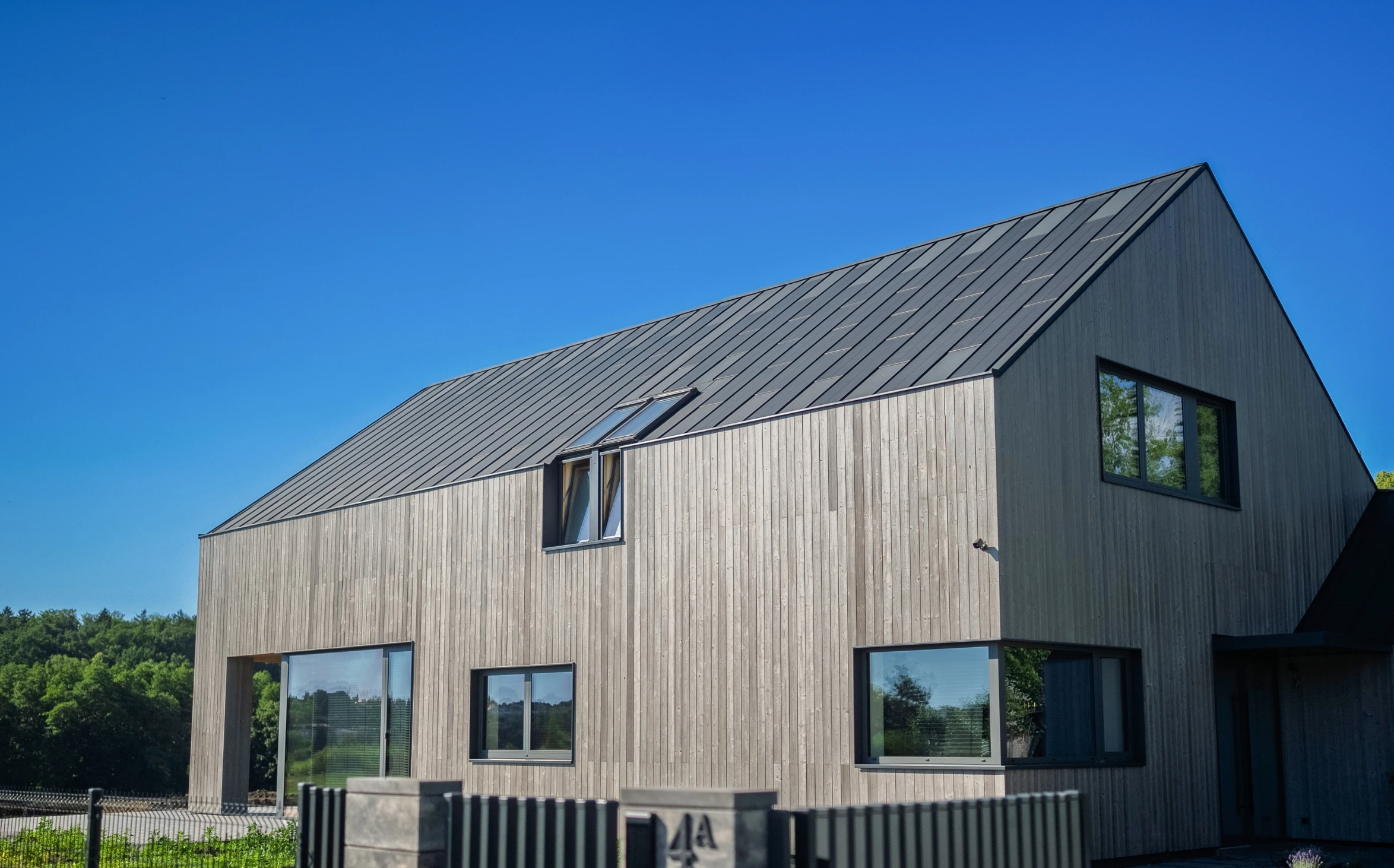 Dach solarny SOLROOF - Dach, który produkuje energię - HERO 1